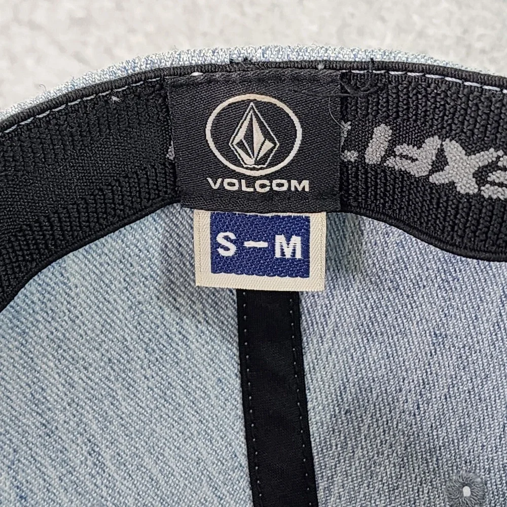 Volcom Stone Gray Hat Mens S/M Navy Blue Flexfit‎ Pre-Curved Sports Cap